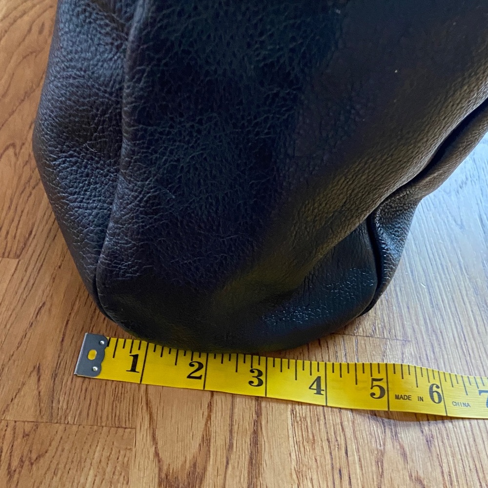 Valentina Black Leather Tote Bag - Picture 10 of 14